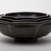 黒釉八角鉢