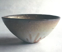 田淵太郎：「粉引焼〆丸鉢」 2008