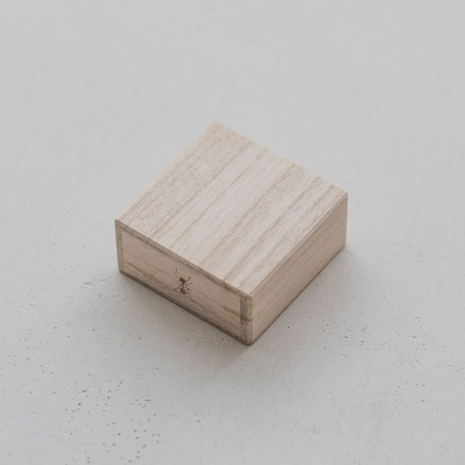 アクセサリー「無地水滴」 | Works | 由良園 | panorama